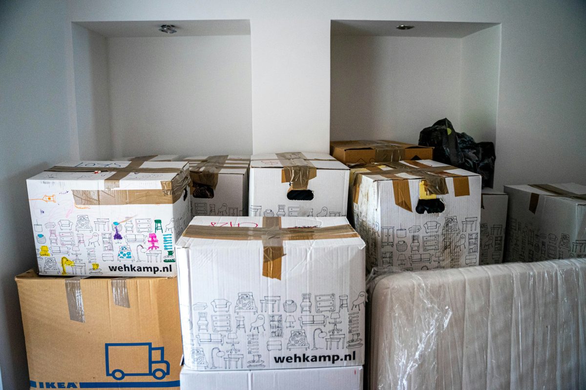 Packing Room-by-Room: A Smart Strategy for Moving Homes 1 michal balog 66NaCdBrkCs unsplash